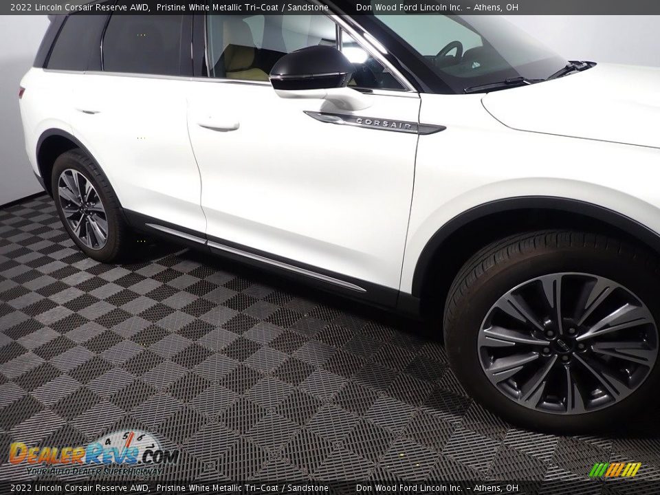 2022 Lincoln Corsair Reserve AWD Pristine White Metallic Tri-Coat / Sandstone Photo #6