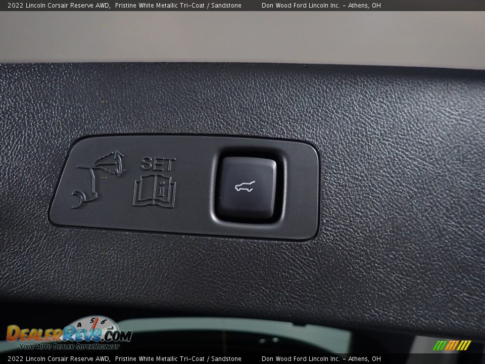 2022 Lincoln Corsair Reserve AWD Pristine White Metallic Tri-Coat / Sandstone Photo #17