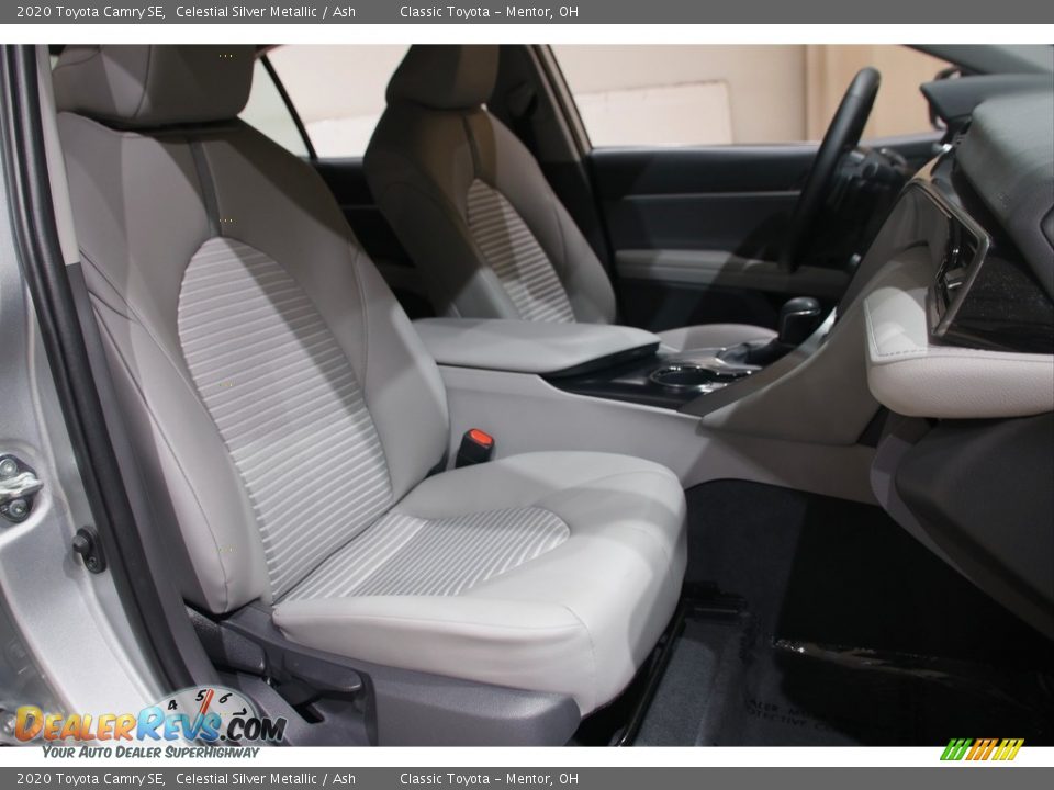 2020 Toyota Camry SE Celestial Silver Metallic / Ash Photo #13