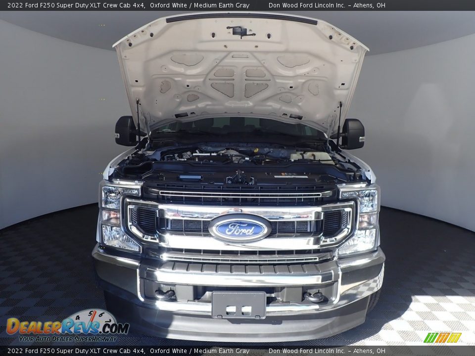 2022 Ford F250 Super Duty XLT Crew Cab 4x4 Oxford White / Medium Earth Gray Photo #6