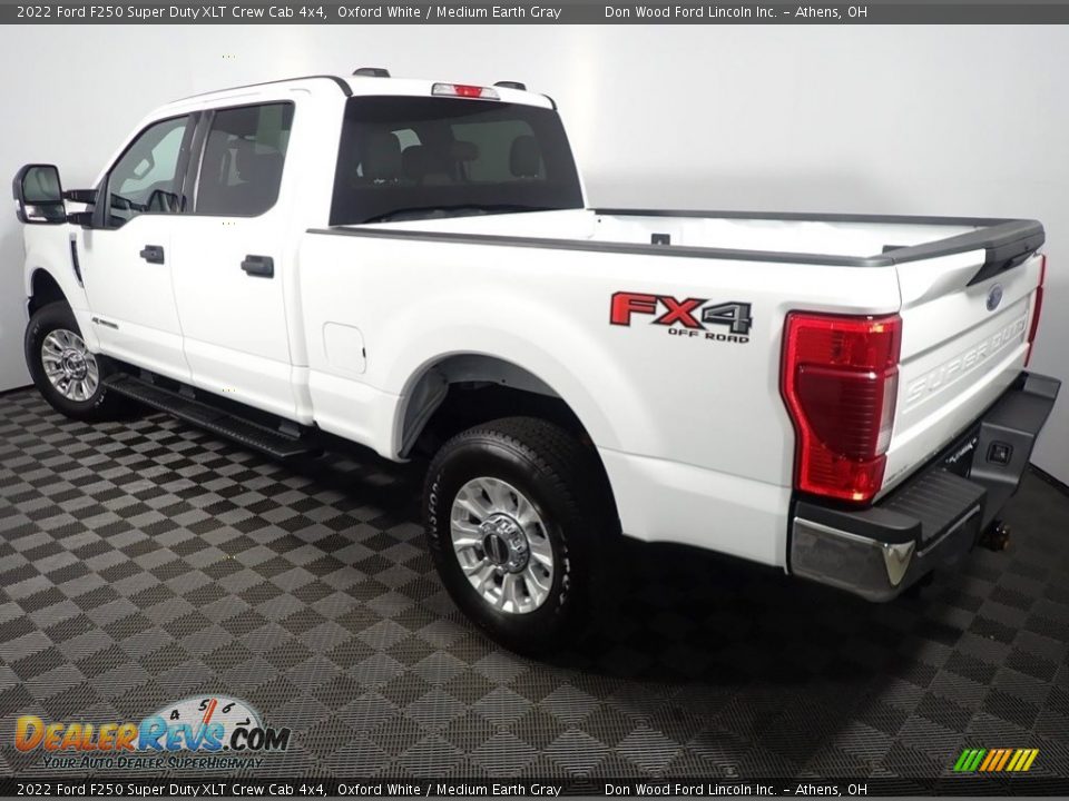 2022 Ford F250 Super Duty XLT Crew Cab 4x4 Oxford White / Medium Earth Gray Photo #12