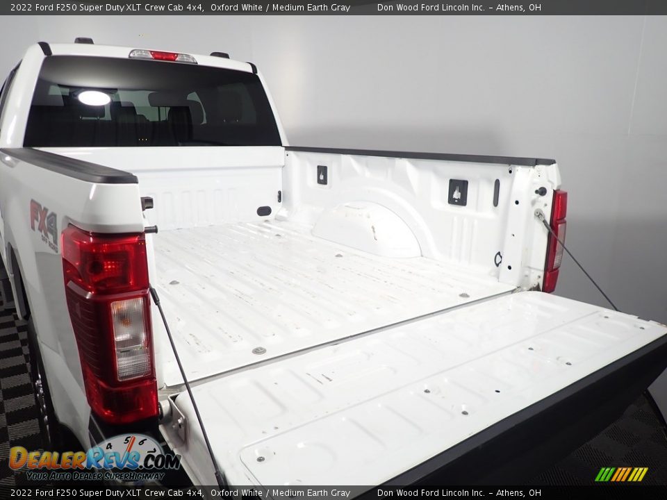 2022 Ford F250 Super Duty XLT Crew Cab 4x4 Oxford White / Medium Earth Gray Photo #14