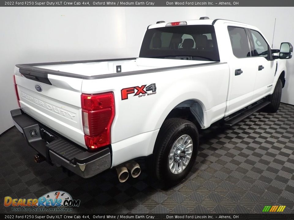 2022 Ford F250 Super Duty XLT Crew Cab 4x4 Oxford White / Medium Earth Gray Photo #16