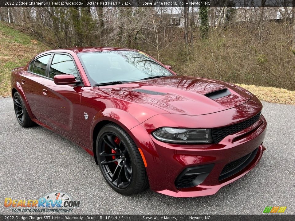 Front 3/4 View of 2022 Dodge Charger SRT Hellcat Widebody Photo #5