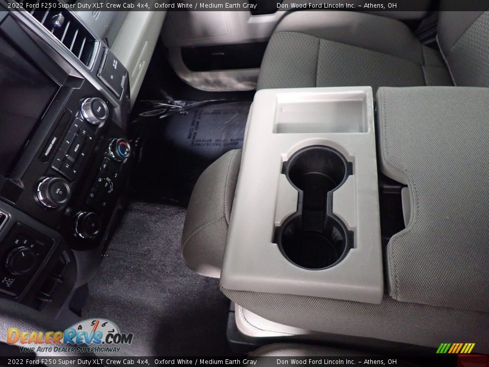 2022 Ford F250 Super Duty XLT Crew Cab 4x4 Oxford White / Medium Earth Gray Photo #30