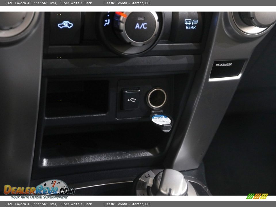 2020 Toyota 4Runner SR5 4x4 Super White / Black Photo #12