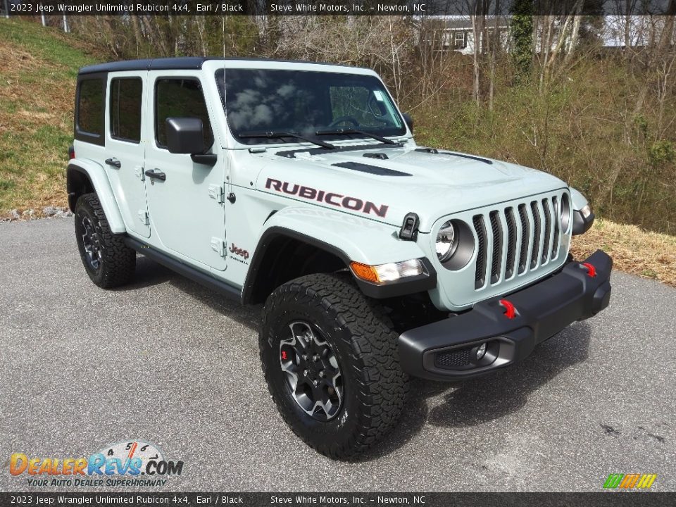 Front 3/4 View of 2023 Jeep Wrangler Unlimited Rubicon 4x4 Photo #4