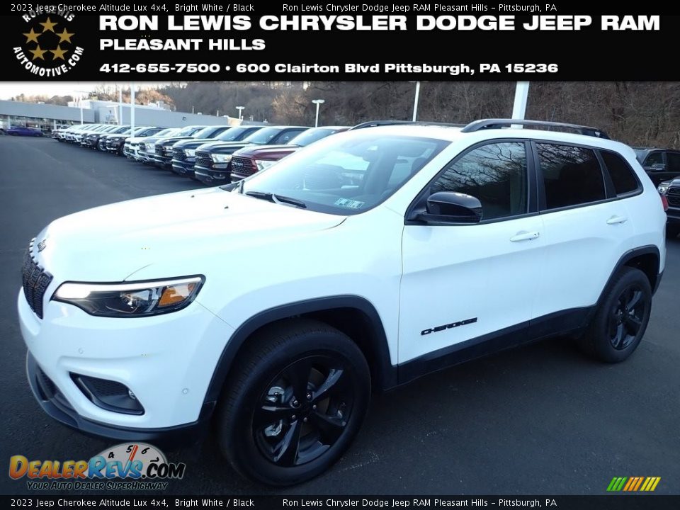 2023 Jeep Cherokee Altitude Lux 4x4 Bright White / Black Photo #1