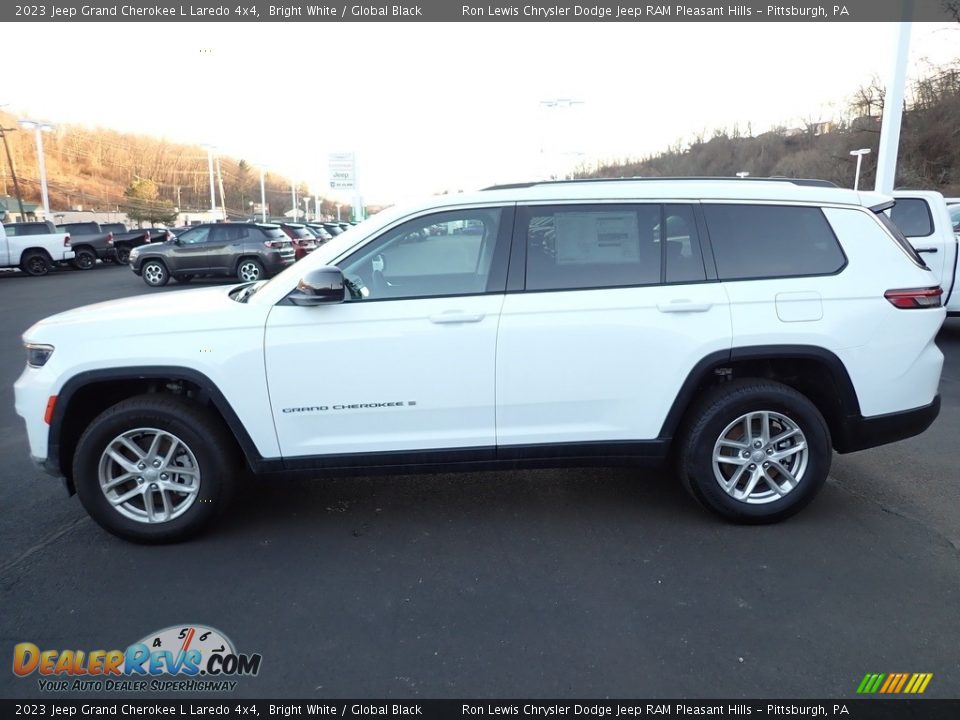 2023 Jeep Grand Cherokee L Laredo 4x4 Bright White / Global Black Photo #2