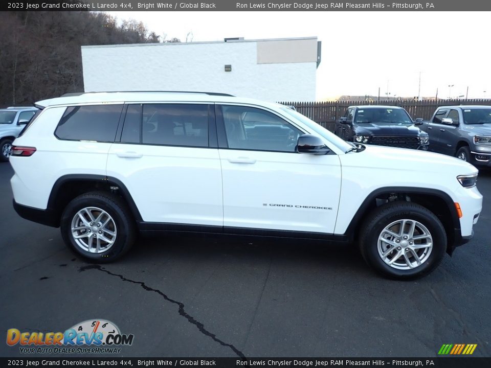 2023 Jeep Grand Cherokee L Laredo 4x4 Bright White / Global Black Photo #7