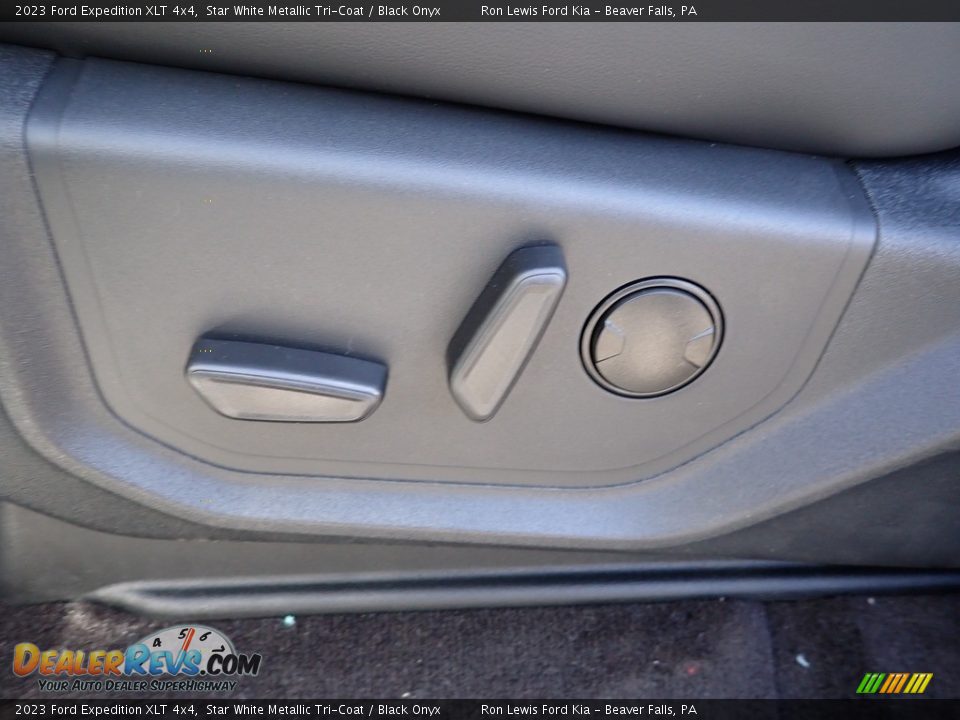 2023 Ford Expedition XLT 4x4 Star White Metallic Tri-Coat / Black Onyx Photo #16
