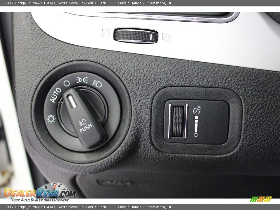 Controls of 2017 Dodge Journey GT AWD Photo #19
