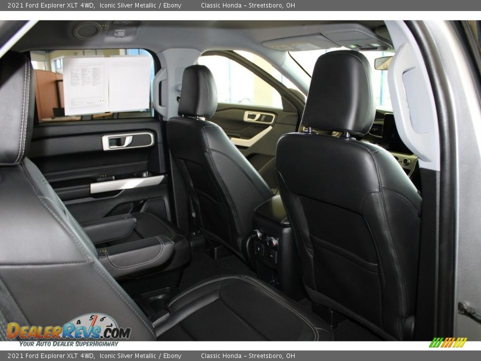 2021 Ford Explorer XLT 4WD Iconic Silver Metallic / Ebony Photo #18