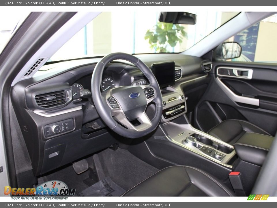 Front Seat of 2021 Ford Explorer XLT 4WD Photo #27