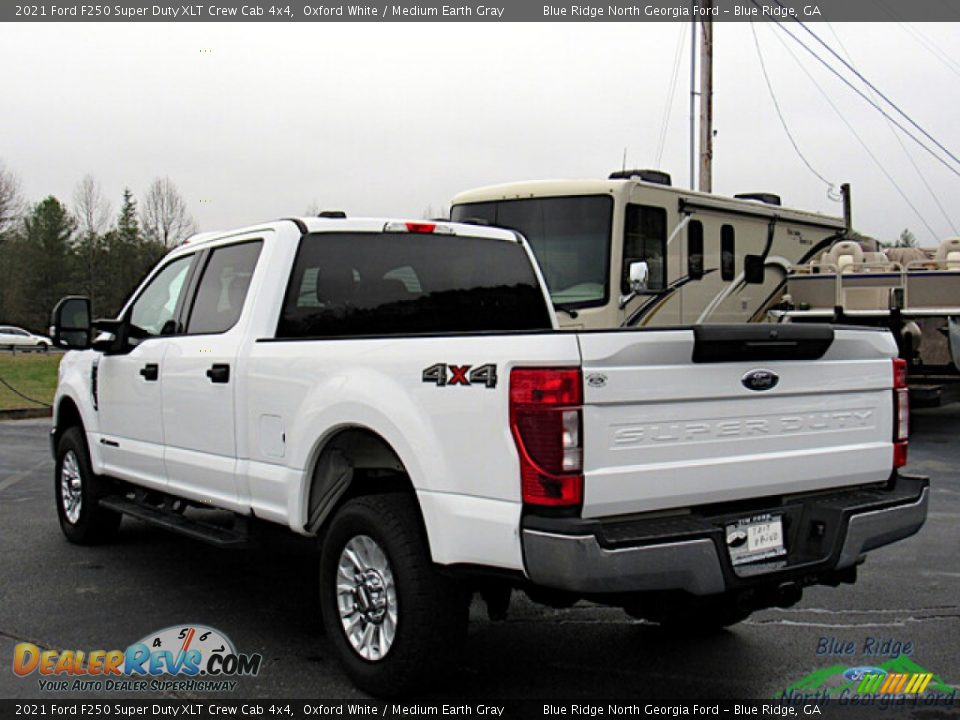 2021 Ford F250 Super Duty XLT Crew Cab 4x4 Oxford White / Medium Earth Gray Photo #3