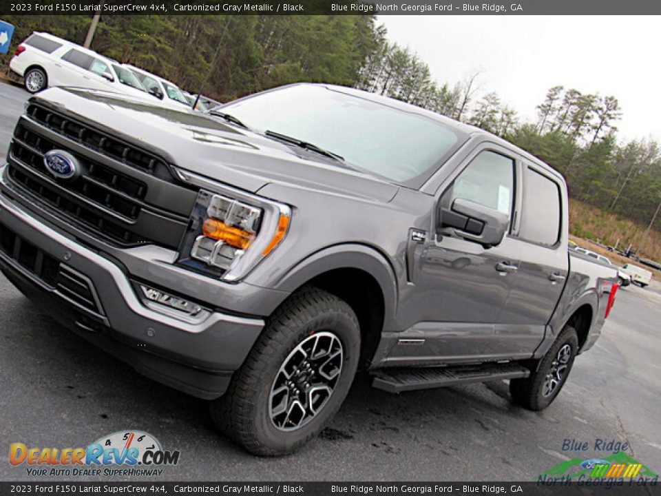 2023 Ford F150 Lariat SuperCrew 4x4 Carbonized Gray Metallic / Black Photo #26