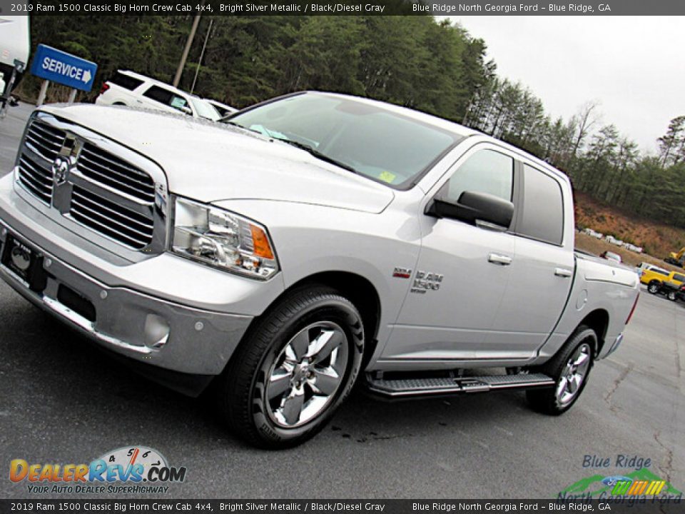 2019 Ram 1500 Classic Big Horn Crew Cab 4x4 Bright Silver Metallic / Black/Diesel Gray Photo #27