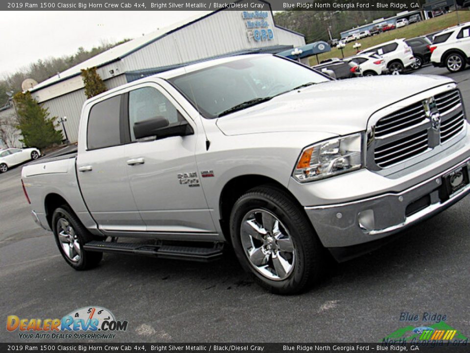 2019 Ram 1500 Classic Big Horn Crew Cab 4x4 Bright Silver Metallic / Black/Diesel Gray Photo #28