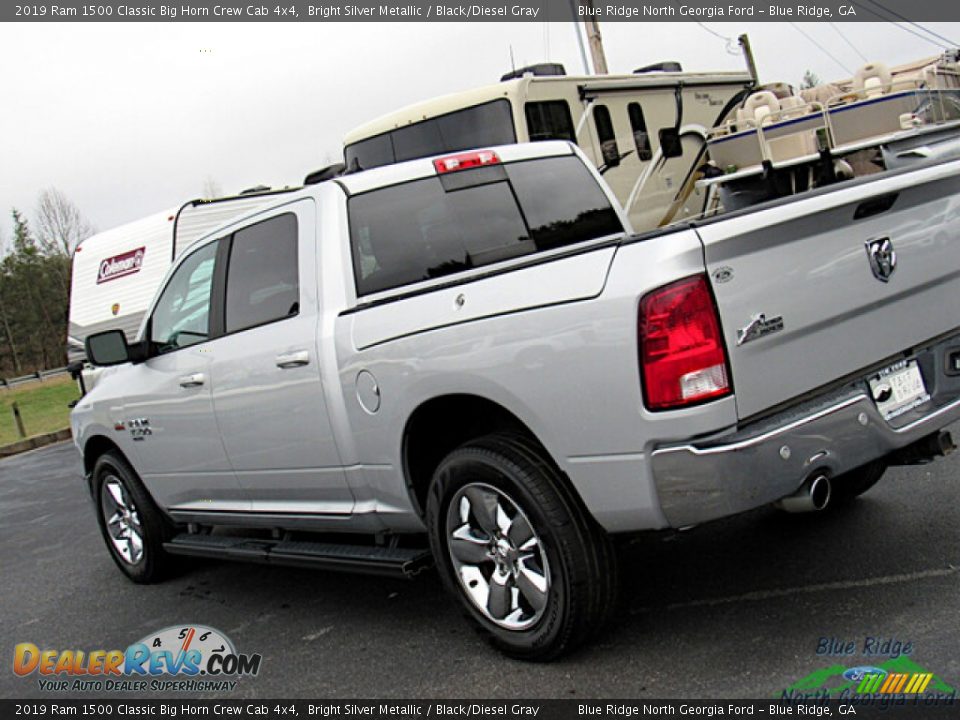 2019 Ram 1500 Classic Big Horn Crew Cab 4x4 Bright Silver Metallic / Black/Diesel Gray Photo #30