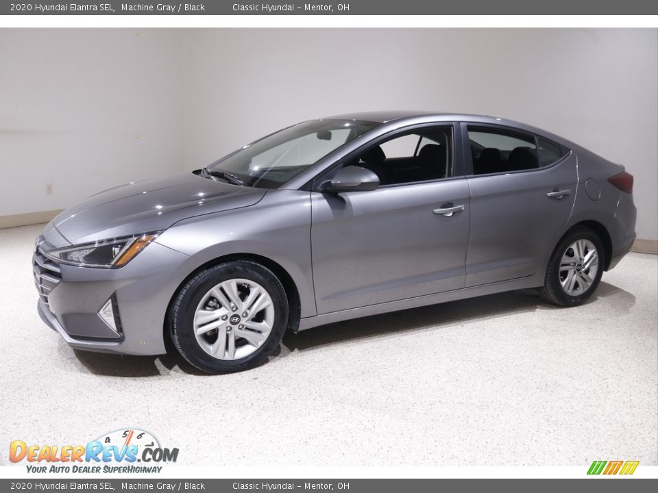 Front 3/4 View of 2020 Hyundai Elantra SEL Photo #3