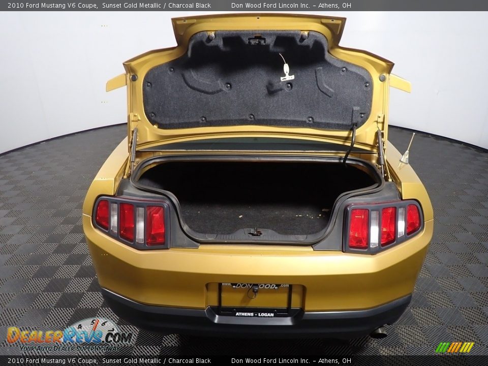 2010 Ford Mustang V6 Coupe Sunset Gold Metallic / Charcoal Black Photo #13