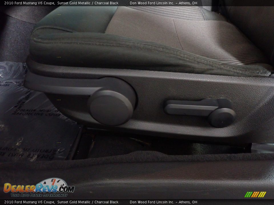 2010 Ford Mustang V6 Coupe Sunset Gold Metallic / Charcoal Black Photo #19