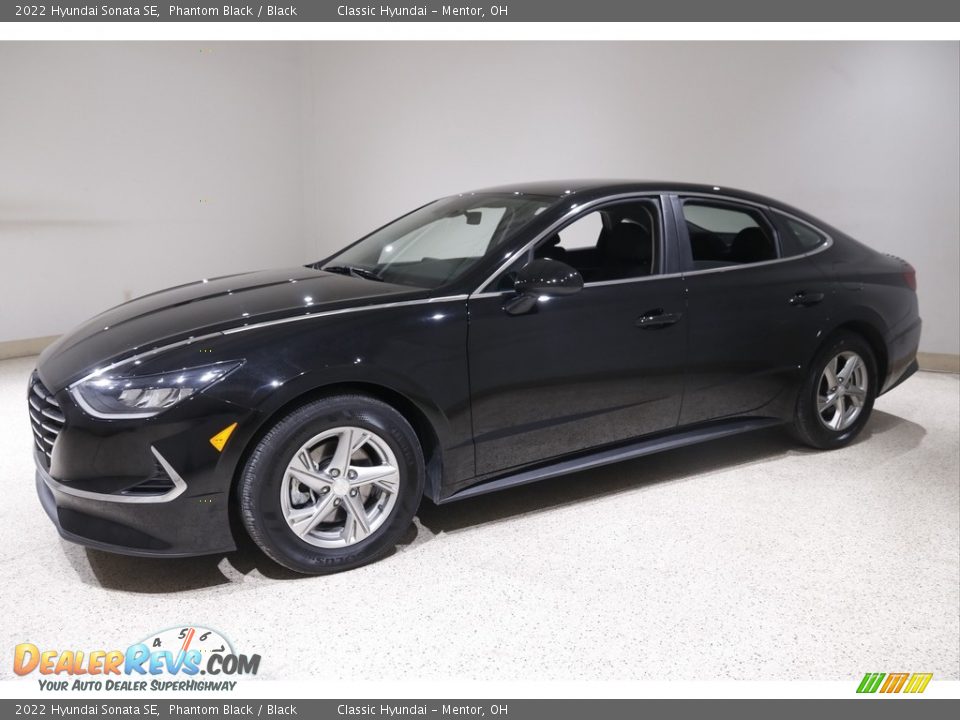 2022 Hyundai Sonata SE Phantom Black / Black Photo #3