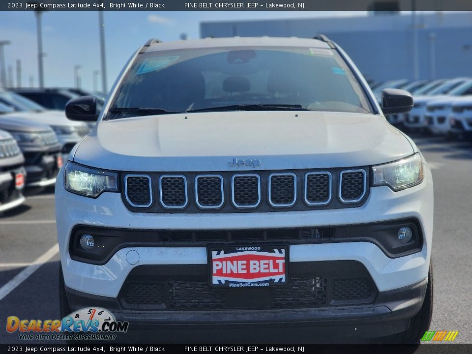 2023 Jeep Compass Latitude 4x4 Bright White / Black Photo #2