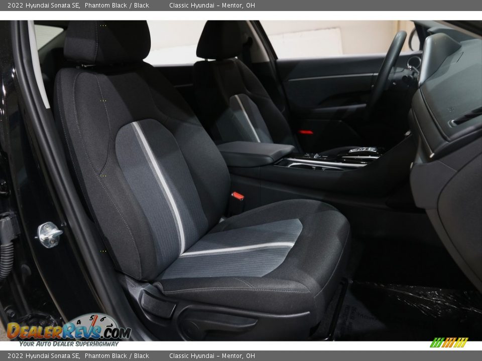 2022 Hyundai Sonata SE Phantom Black / Black Photo #13