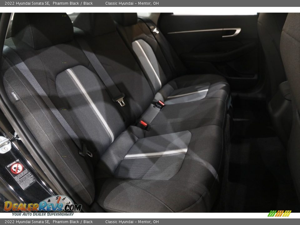 2022 Hyundai Sonata SE Phantom Black / Black Photo #14