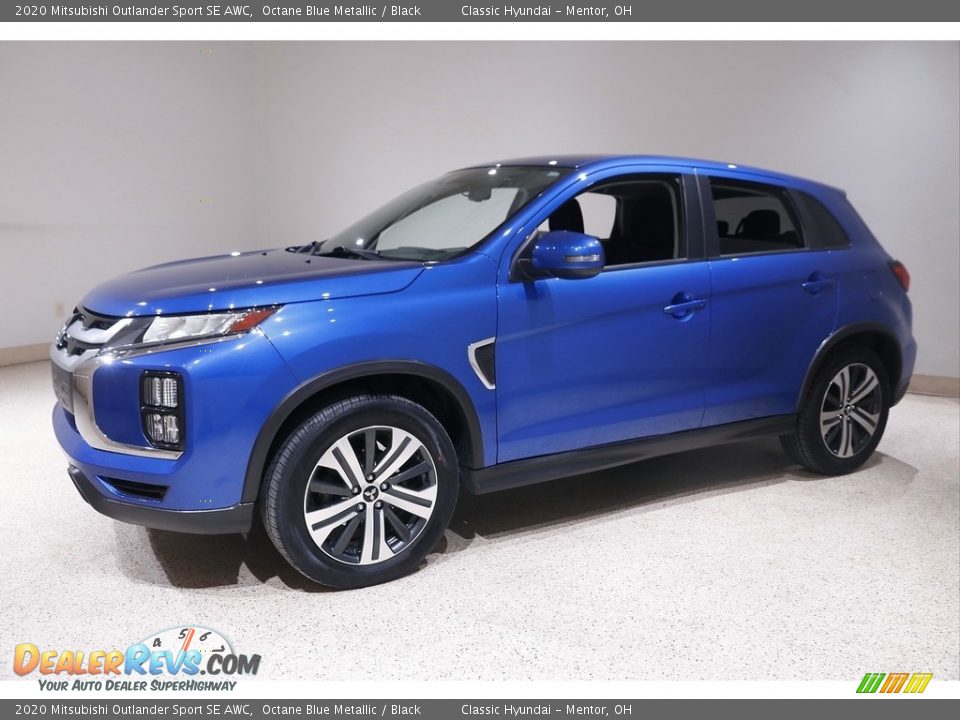 Front 3/4 View of 2020 Mitsubishi Outlander Sport SE AWC Photo #3