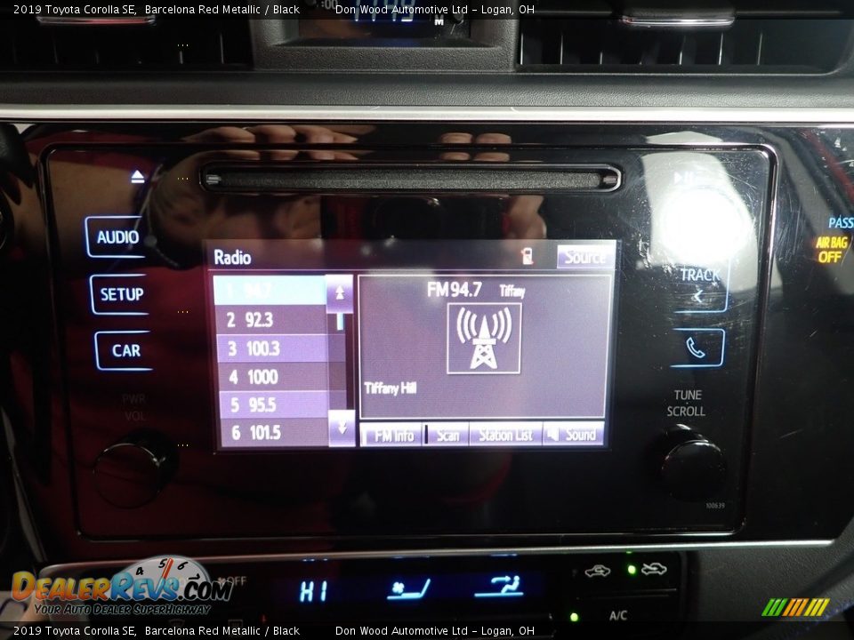 2019 Toyota Corolla SE Barcelona Red Metallic / Black Photo #2