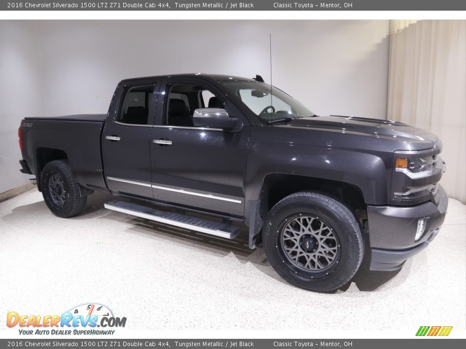 Front 3/4 View of 2016 Chevrolet Silverado 1500 LTZ Z71 Double Cab 4x4 Photo #1