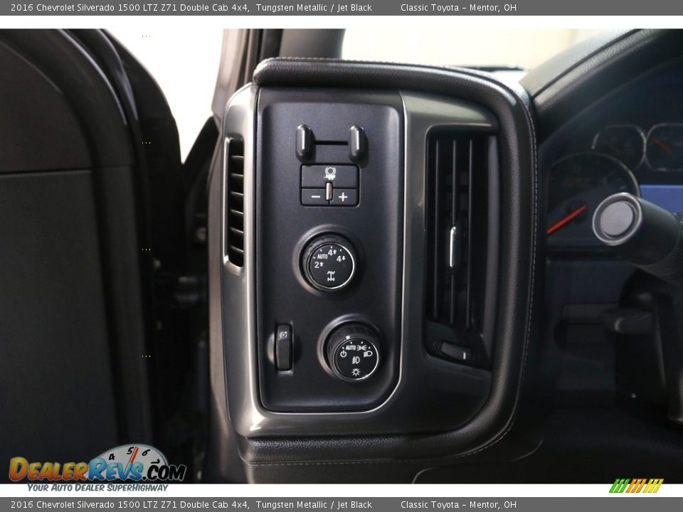 Controls of 2016 Chevrolet Silverado 1500 LTZ Z71 Double Cab 4x4 Photo #6