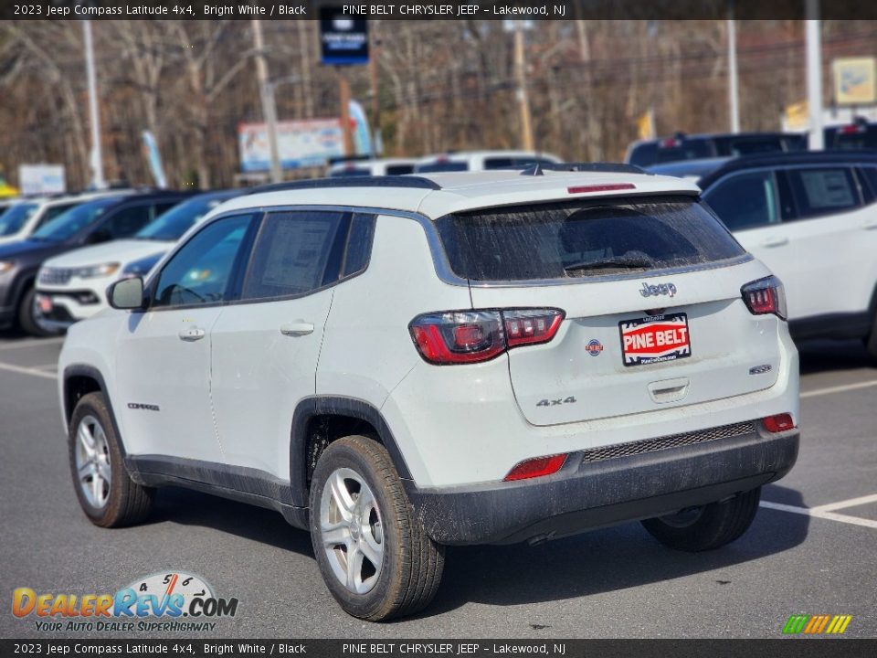 2023 Jeep Compass Latitude 4x4 Bright White / Black Photo #4