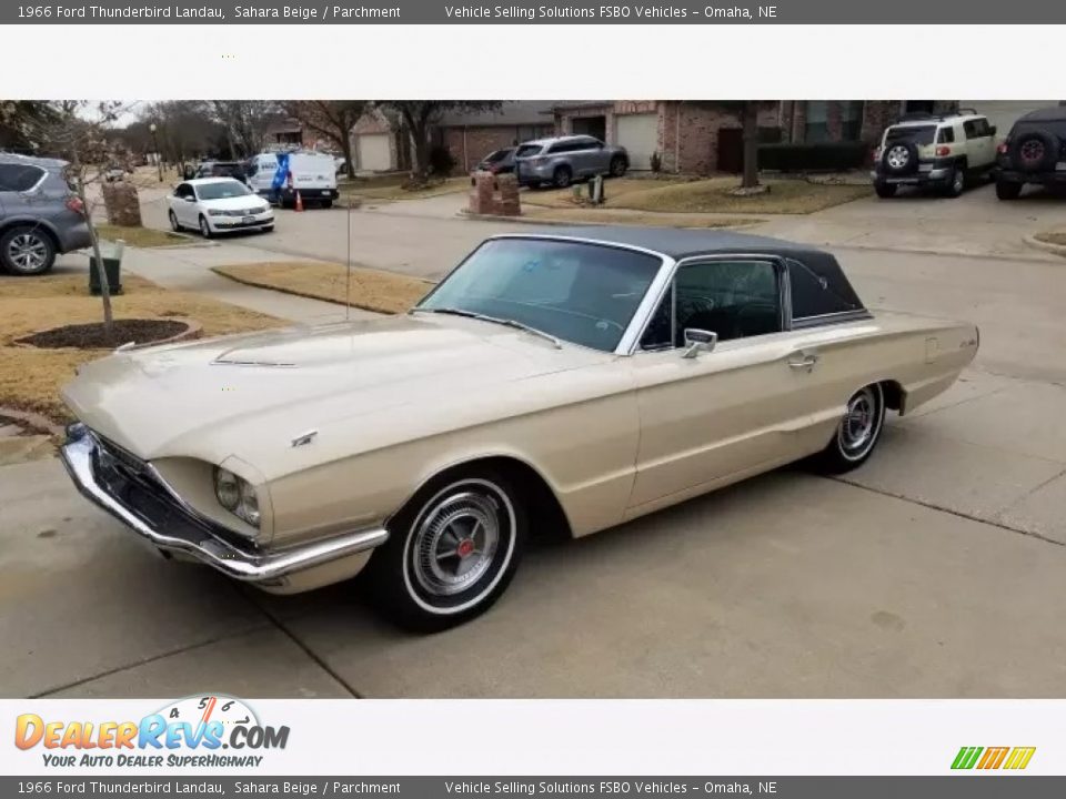 Front 3/4 View of 1966 Ford Thunderbird Landau Photo #3