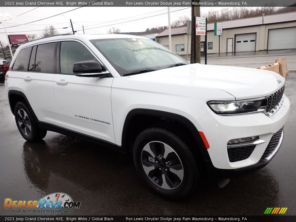 2023 Jeep Grand Cherokee 4XE Bright White / Global Black Photo #8