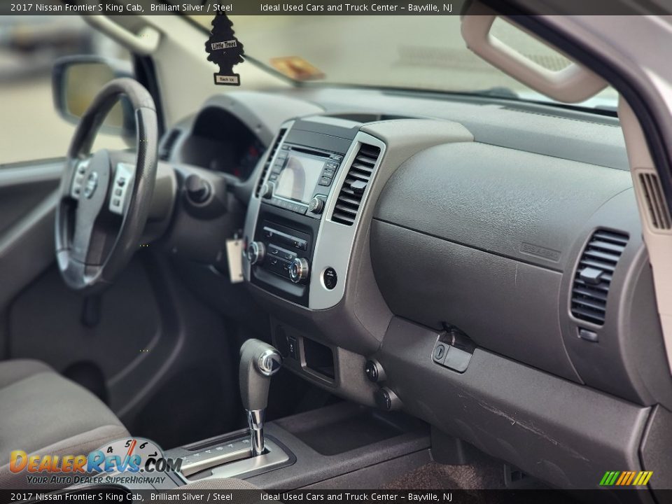 Dashboard of 2017 Nissan Frontier S King Cab Photo #10