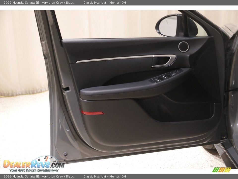 2022 Hyundai Sonata SE Hampton Gray / Black Photo #4