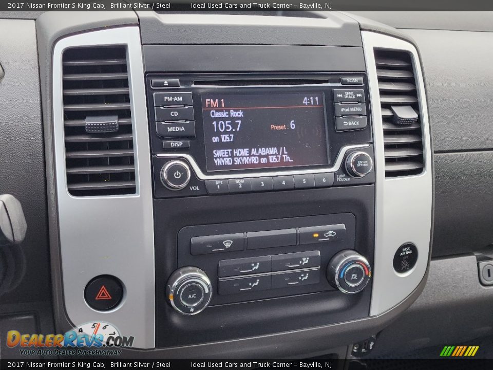 Controls of 2017 Nissan Frontier S King Cab Photo #22