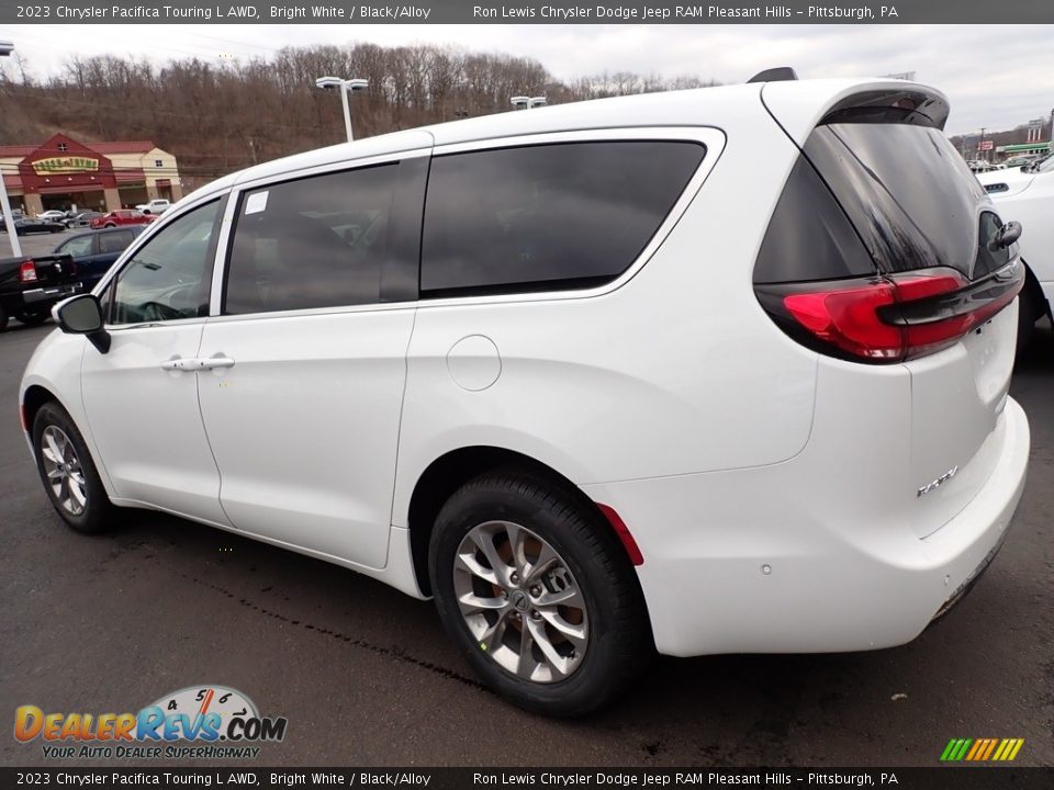 2023 Chrysler Pacifica Touring L AWD Bright White / Black/Alloy Photo #3