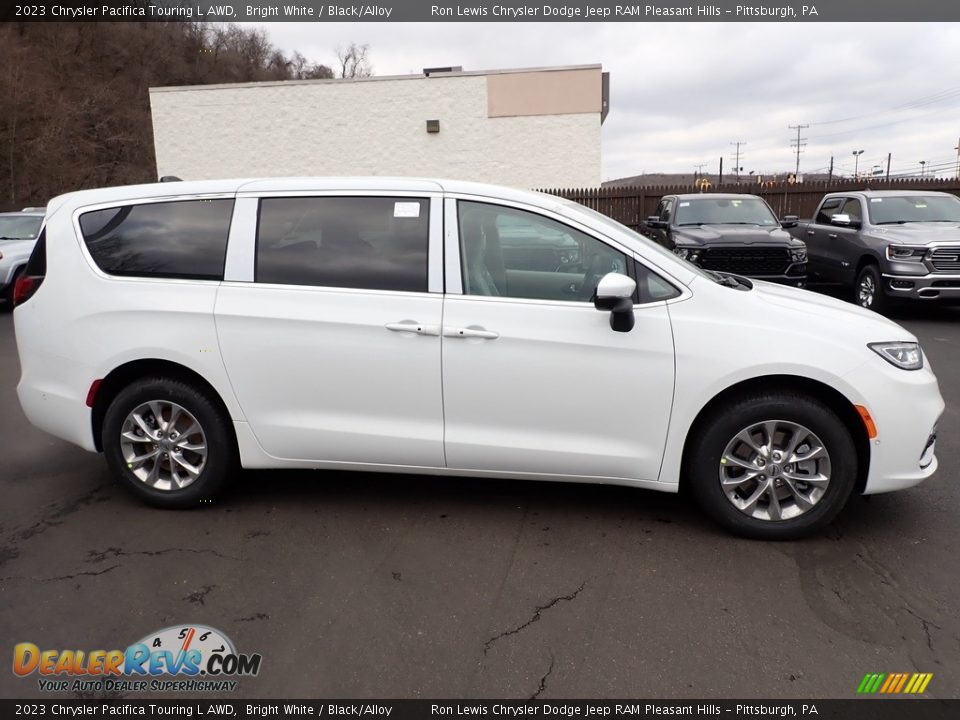 Bright White 2023 Chrysler Pacifica Touring L AWD Photo #7