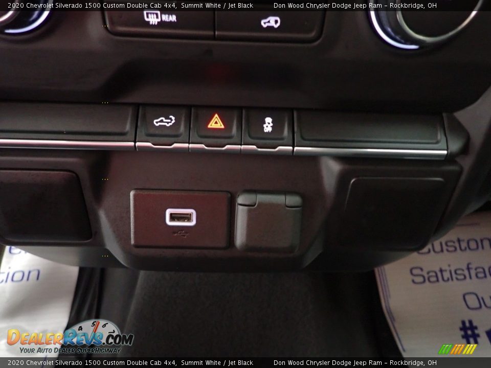 2020 Chevrolet Silverado 1500 Custom Double Cab 4x4 Summit White / Jet Black Photo #18