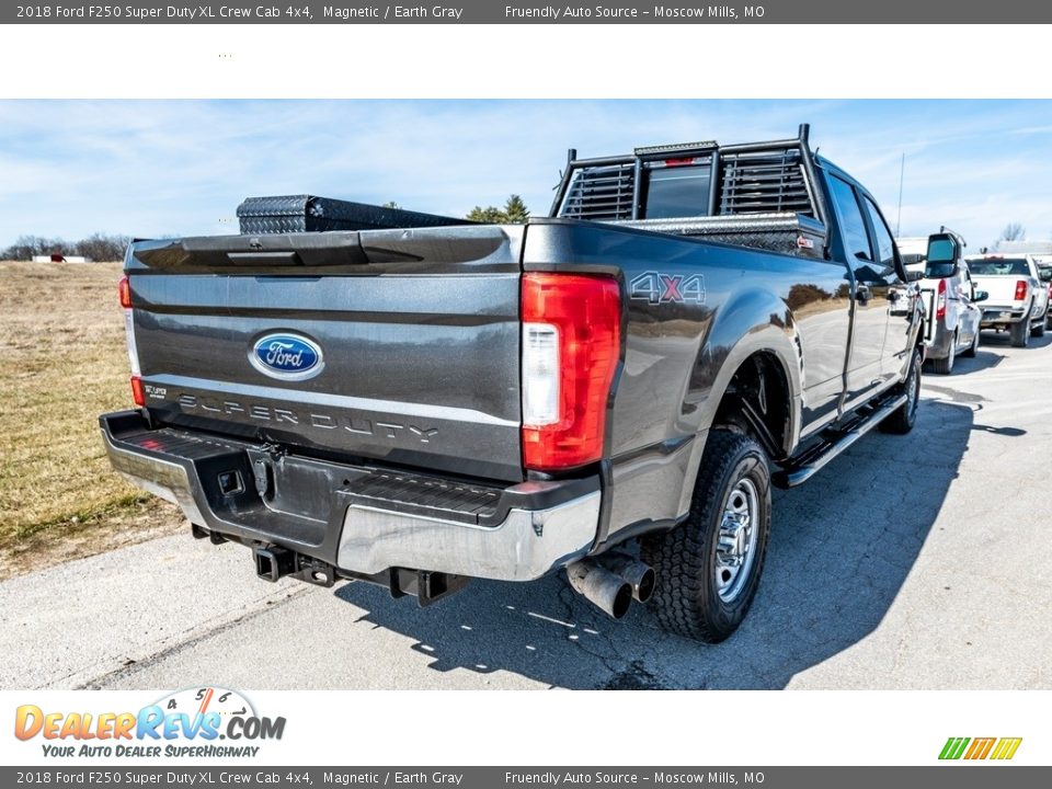 2018 Ford F250 Super Duty XL Crew Cab 4x4 Magnetic / Earth Gray Photo #3