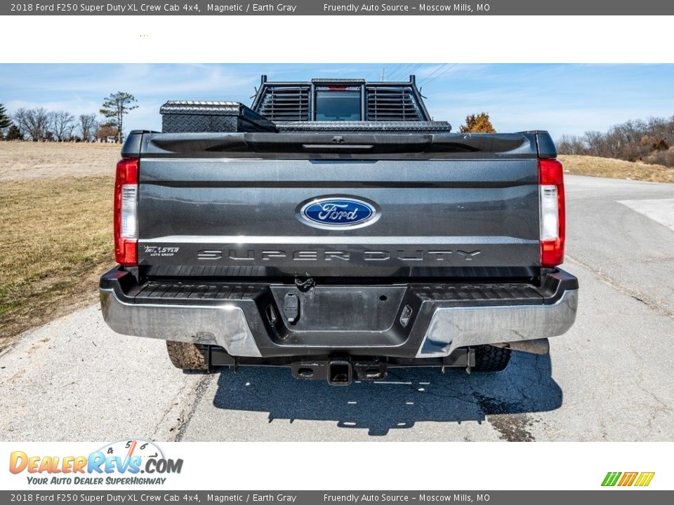 2018 Ford F250 Super Duty XL Crew Cab 4x4 Magnetic / Earth Gray Photo #5