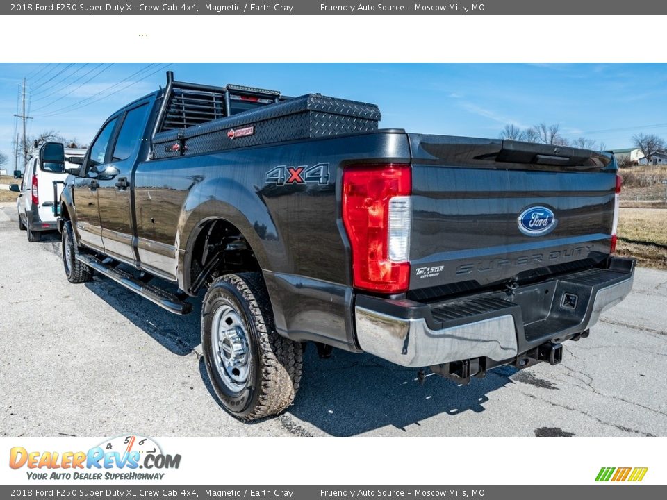 2018 Ford F250 Super Duty XL Crew Cab 4x4 Magnetic / Earth Gray Photo #6