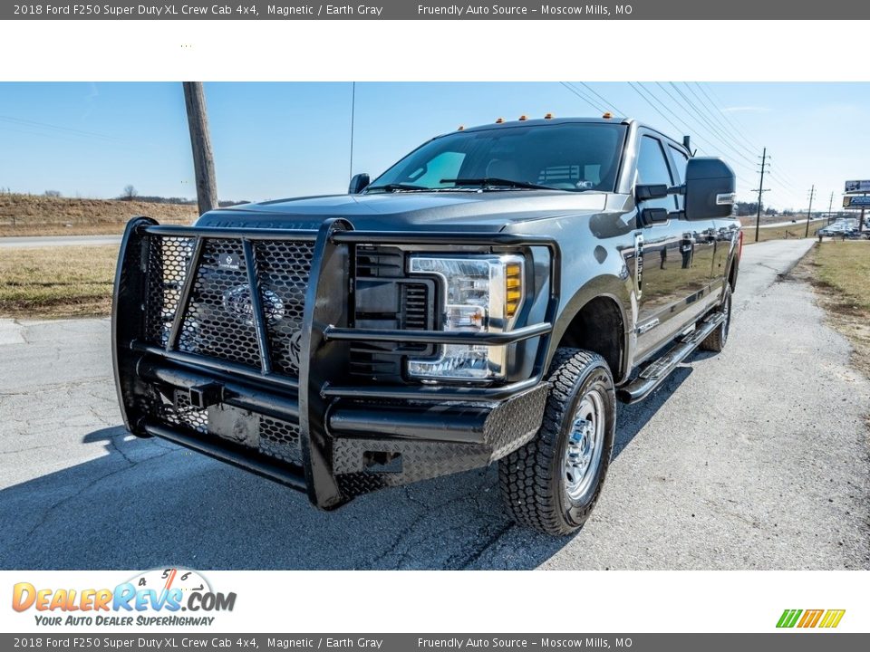 2018 Ford F250 Super Duty XL Crew Cab 4x4 Magnetic / Earth Gray Photo #8