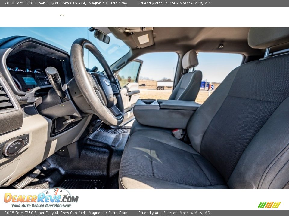 2018 Ford F250 Super Duty XL Crew Cab 4x4 Magnetic / Earth Gray Photo #13