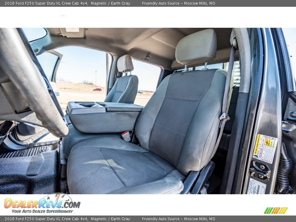 2018 Ford F250 Super Duty XL Crew Cab 4x4 Magnetic / Earth Gray Photo #14