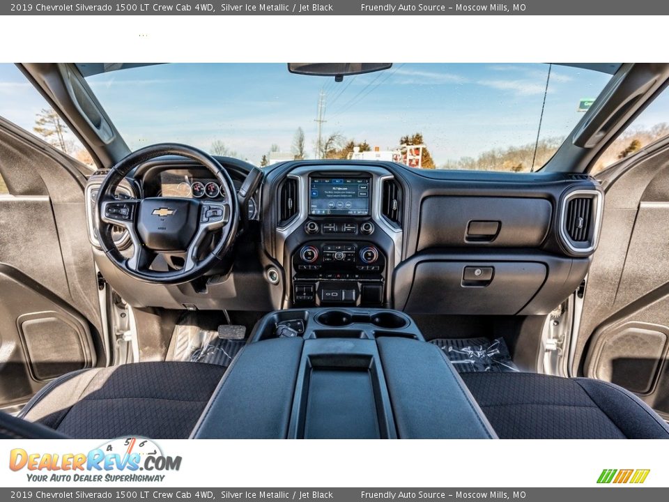 2019 Chevrolet Silverado 1500 LT Crew Cab 4WD Silver Ice Metallic / Jet Black Photo #9